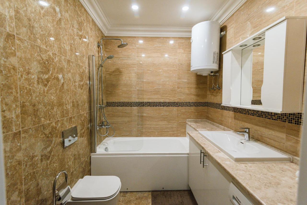 Апартаменты Luxury For Business & Pleasure Royal 1 Киев Экстерьер фото